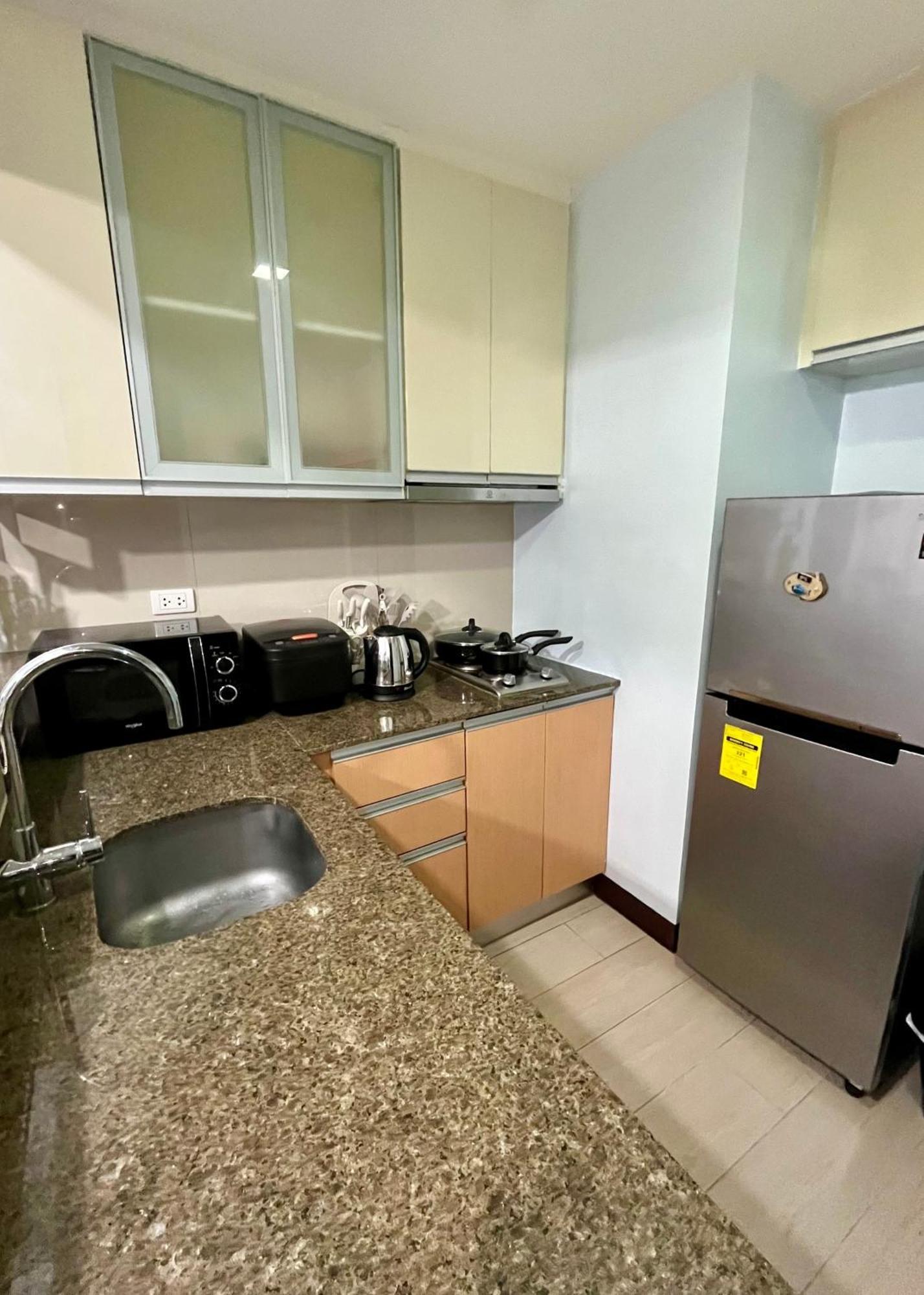 Greenbelt Hamilton Tower 1 Makati City Kültér fotó