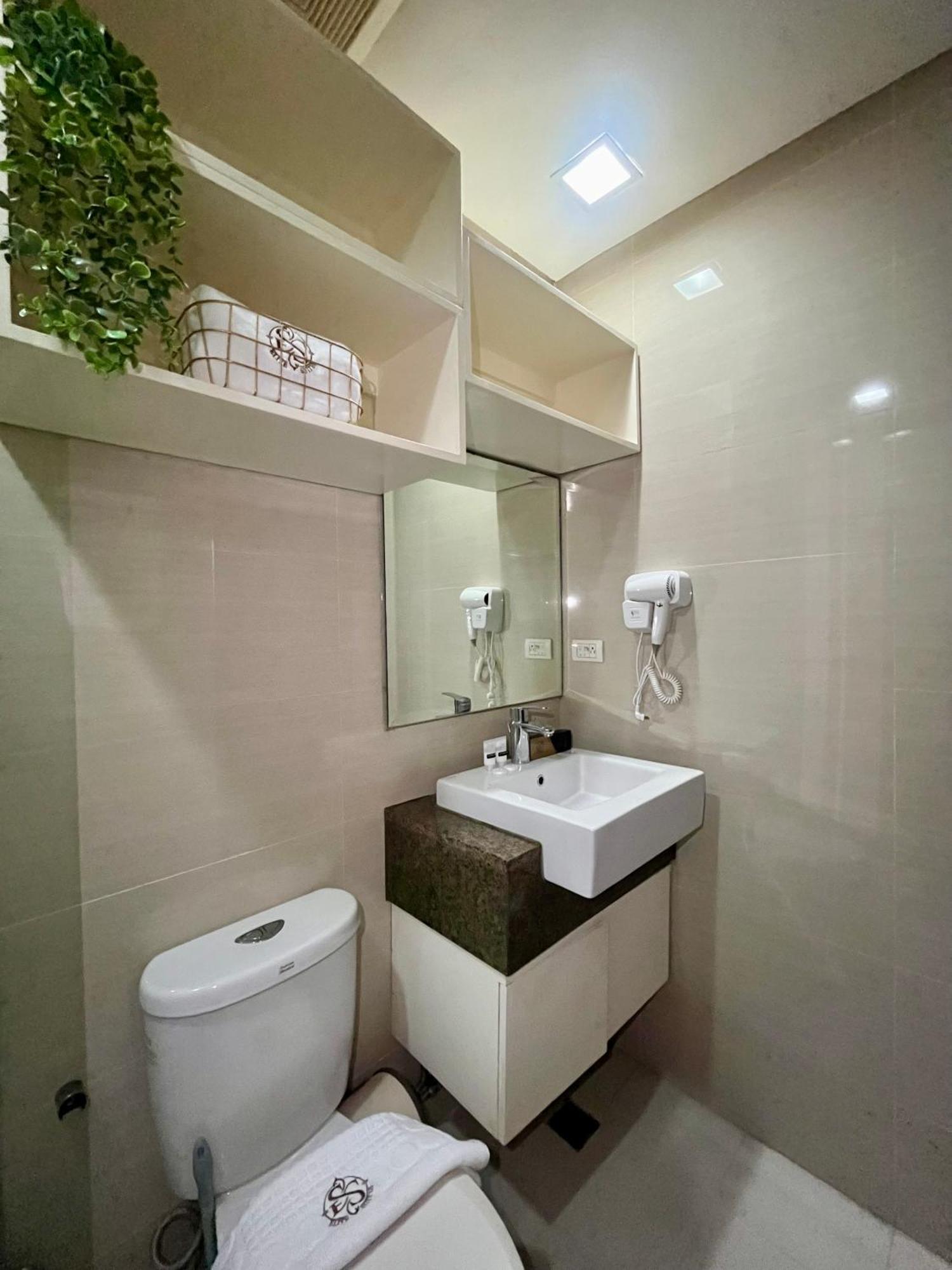 Greenbelt Hamilton Tower 1 Makati City Kültér fotó